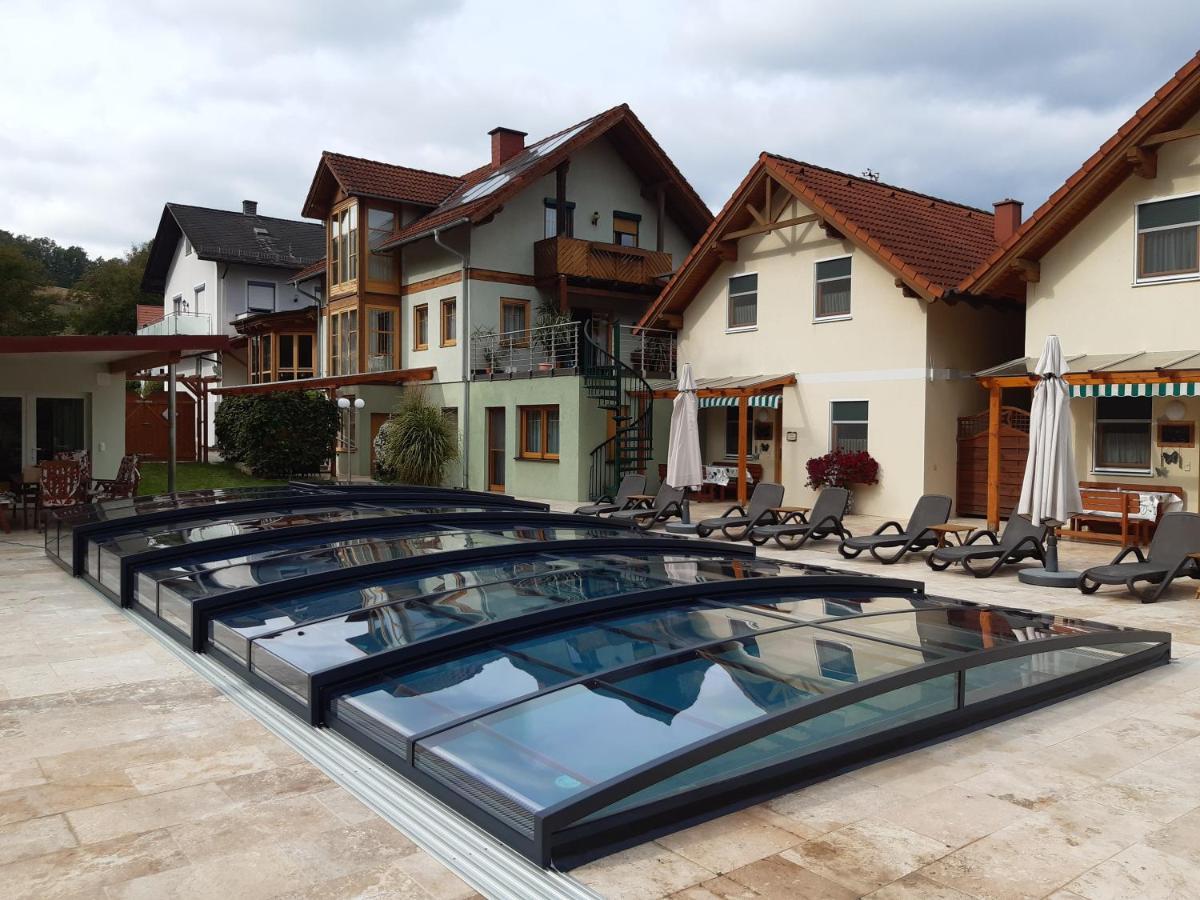 Ferienanlage Beatrix Stegersbach Ngoại thất bức ảnh
