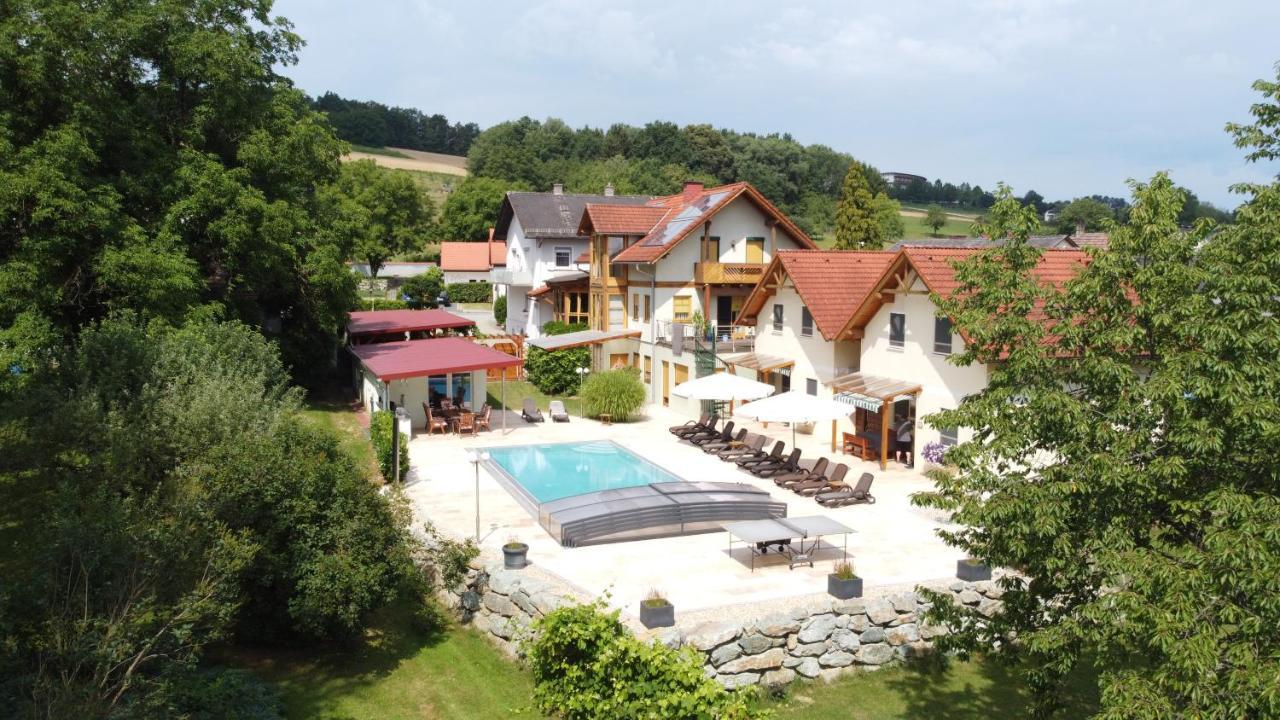 Ferienanlage Beatrix Stegersbach Ngoại thất bức ảnh