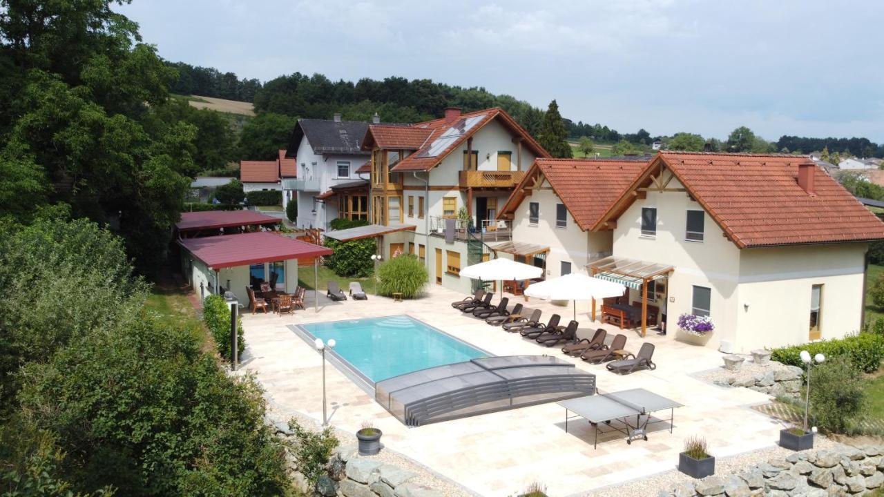 Ferienanlage Beatrix Stegersbach Ngoại thất bức ảnh